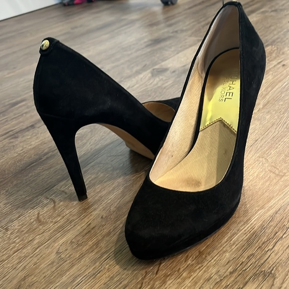 Michael Kors velvet pumps - Picture 2 of 5